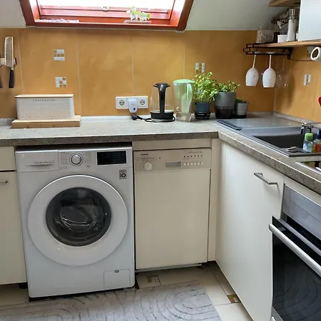 Διαμέρισμα 3-Room Apartment With Terrace And Carport In Filderstadt *