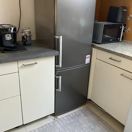Διαμέρισμα 3-Room Apartment With Terrace And Carport In Filderstadt *