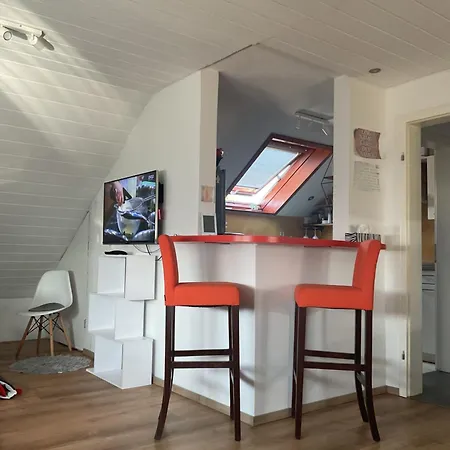 Διαμέρισμα 3-Room Apartment With Terrace And Carport In Filderstadt Filderstadt