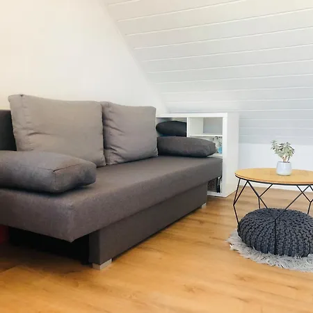 Διαμέρισμα 3-Room Apartment With Terrace And Carport In Filderstadt Filderstadt